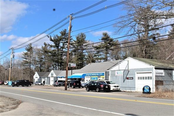242 S Main St, Hopedale, MA 01747